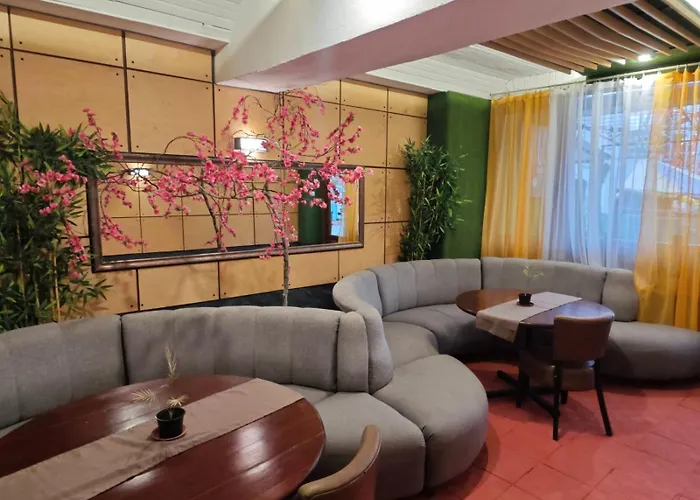 Largo Beach Hotel